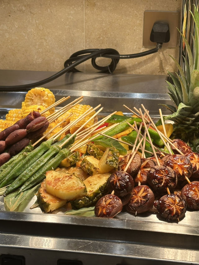 宮廷風的自助餐-歷山酒店