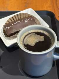 야외테라스를 즐기기 좋은 봄에는 ‘라스커피’☕️