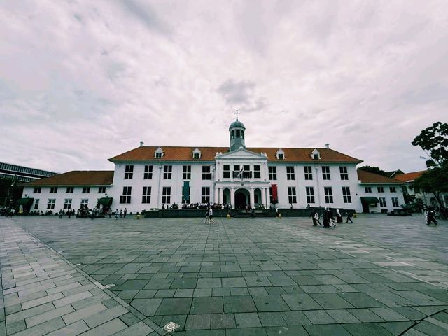 印度尼西亞雅加達著名景點：Taman Fatahillah法塔西拉廣場，適合打卡拍照📸