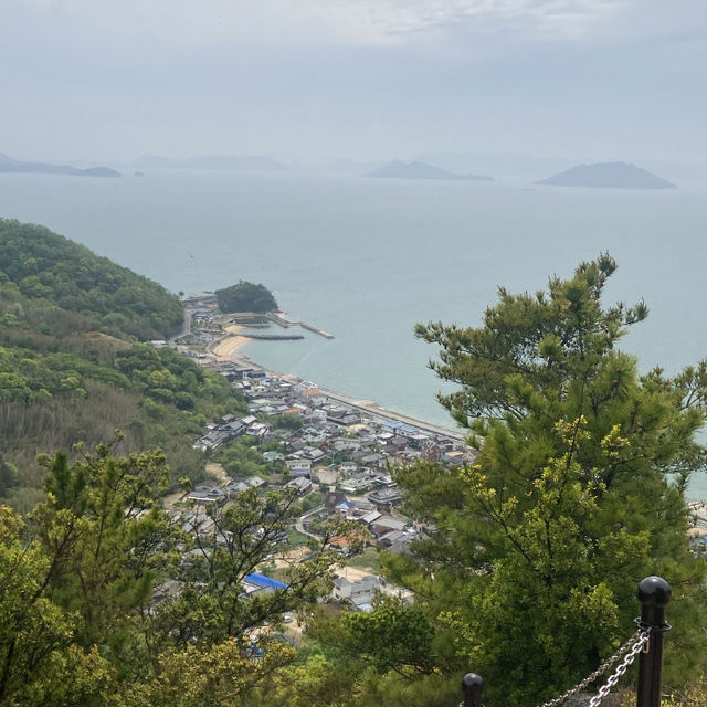 香川県の瀬戸内海に浮かぶ島「小豆島」へ