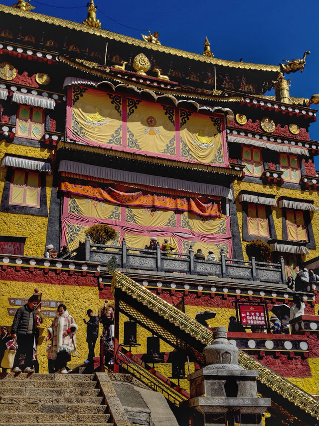Songzanlin Monastery (松赞林寺): A Spiritual Journey into Shangri-La’s Heart
