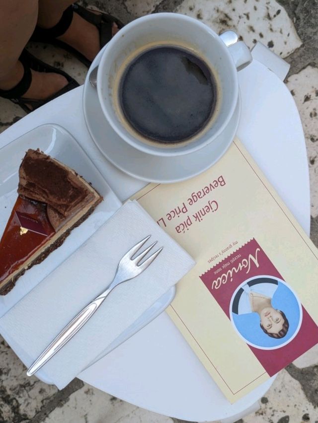 フヴァル島で出会った絶品スイーツ！Nonica Caffe Bar