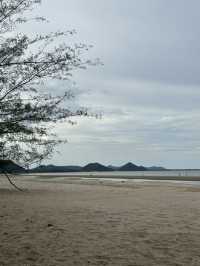 หาดสามร้อยยอด ที่เที่ยวไม่ไกลจากหัวหิน