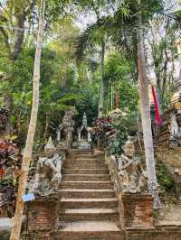 “วัดผาลาด”  เสน่ห์แห่งธรรมชาติและศรัทธาบนดอยสุเทพ