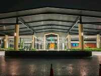 "Smart Stays, Smooth Transfers – Your Budget Gateway Near KLIA"