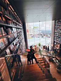 世界最美書店之一 (蔦屋書店)