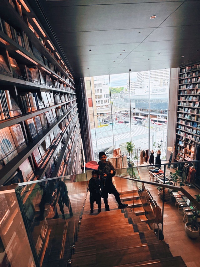 世界最美書店之一 (蔦屋書店)