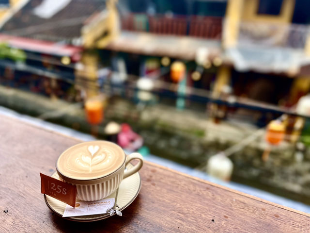 🇻🇳 호이안 올드타운의 커피맛집💕