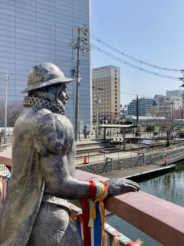 A Slow Stroll Through Sakai – Roses, Sea Breeze & Local Charm