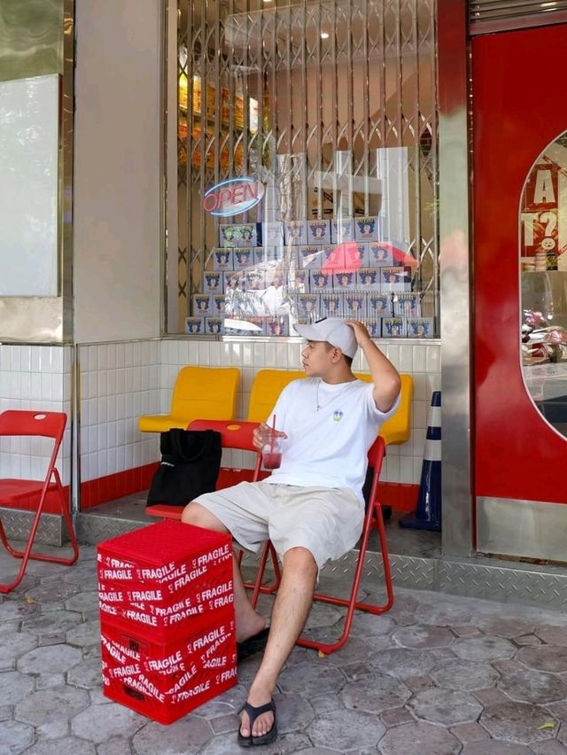 ROYROY DONUTS & CAFE,