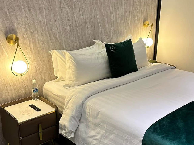 “Urban Nest: Signel Poshtel – Kota Kinabalu’s Stylish Capsule Escape”