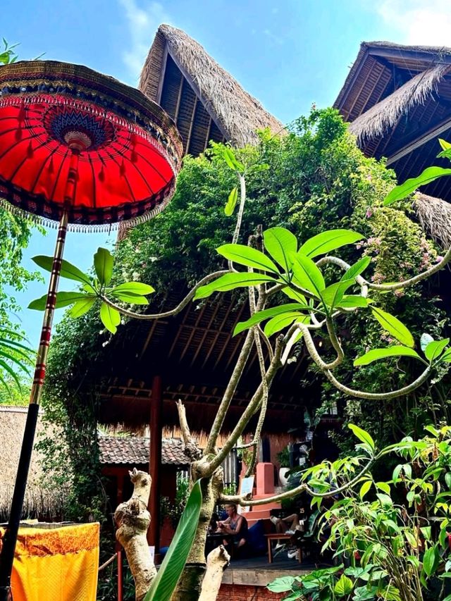 🌅 Sunset Bliss in Seminyak: The Legian Bali Hotel  🏖️✨