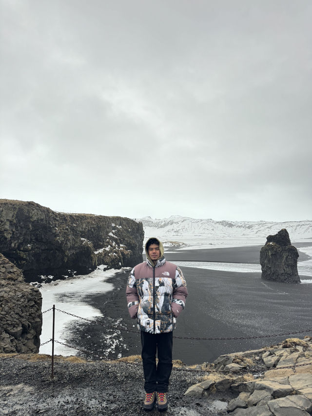 SUMMER VIEWS AT DYRHÓLAEY ICELAND 