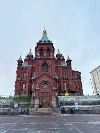 A Perfect Day in Helsinki: Cathedrals, Saunas & Blueberry Pie by the Sea