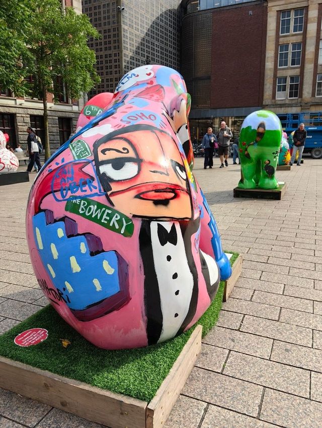 慶祝阿姆斯特丹建城750 週年的Elephant Parade
