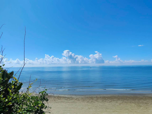 タイの隠れた楽園、クン・サーイ・ビーチへ🌴 静かな海と白い砂浜、まるでプライベートビーチのような時間🏖✨ #タイ旅行