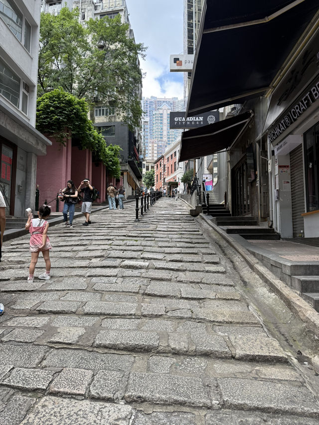 “Skyscrapers, Street Bites & Sho En Nights – HK, You Have My Heart 💛