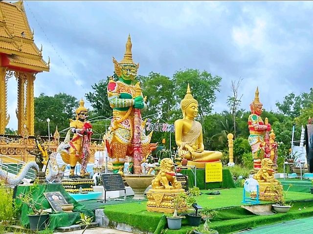 วัดท่ามะกอก อุโบสถเรือนารายณ์ทรงสุบรรณสีทอง