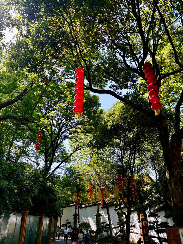 เที่ยววัด Faxi (Faxi Temple)