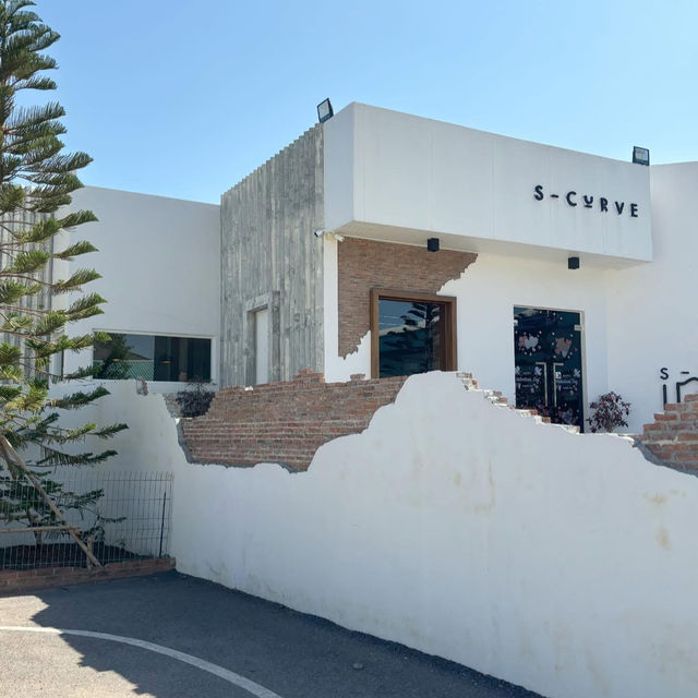  S‑Curve Specialty Coffee Cafe