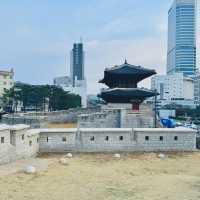 東大門城郭公園 (흥인지문공원)