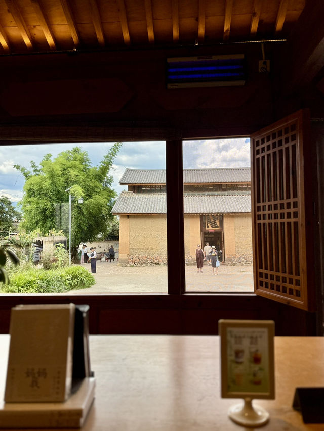 🇨🇳운남성 여행 샤시구전의 보물 같은 서점 카페📚☕️
