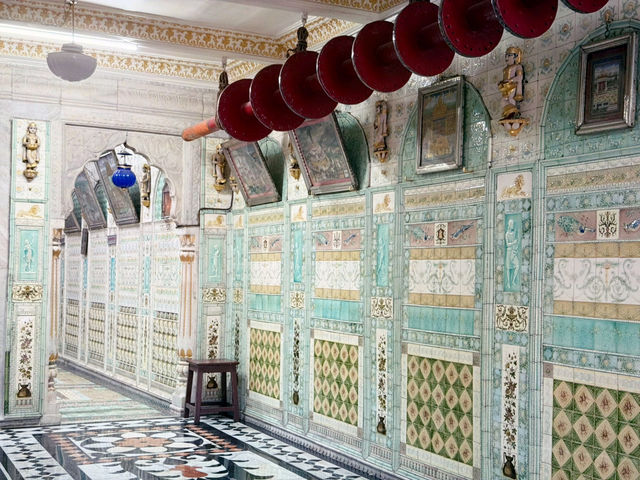 【インド・コルカタ Panchayati Temple】色彩と信仰が調和する地元民の祈りの場