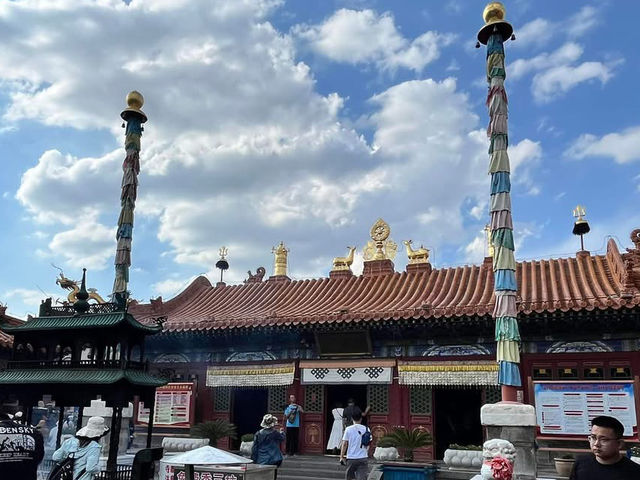 🕌 大召寺 Dazhao Temple – Hohhot’s Oldest, Grandest, and Most Revered Temple