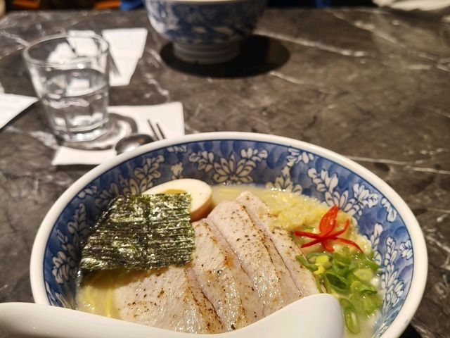 原來今年我們的東台灣，是寧。夏(寧靜的夏天)