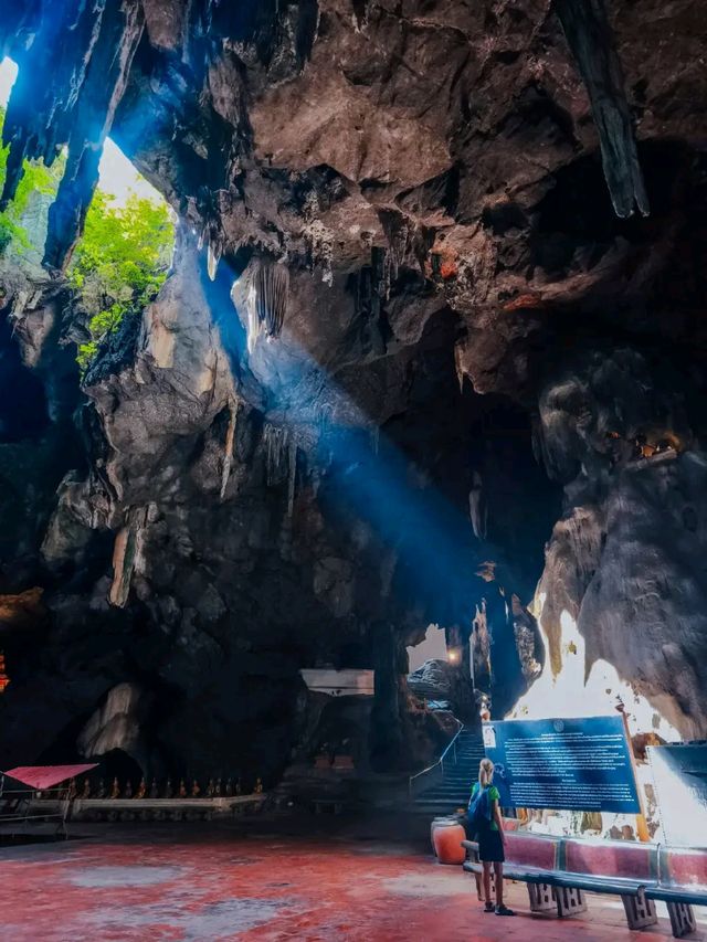ถ้ำเขาหลวง เพชรบุรี