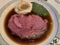 🥩 Lawry’s The Prime Rib — Old-School Glamour & Classic Cuts