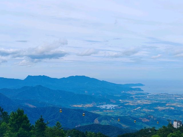 พานั่งเคเบิ้ลคาร์ชมวิวสุดสวยเพื่อขึ้นบาน่าฮิล