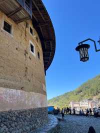 Fortresses Of Flesh And Mud: Clan Echoes, Moon Gate Arrows And Architecture Of Belonging