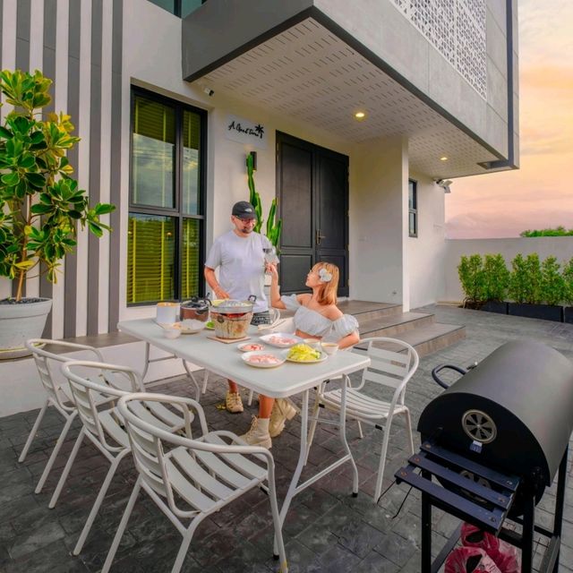พูลวิลล่าบางแสนสุด Luxury "A Good Time Pool Villa" พูลวิลล่าบางแสนสุด Luxury "A Good Time Pool Villa"