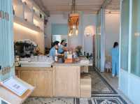 Saloon De Paskani คาเฟ่หัวหินสไตล์ซานโตรินี่