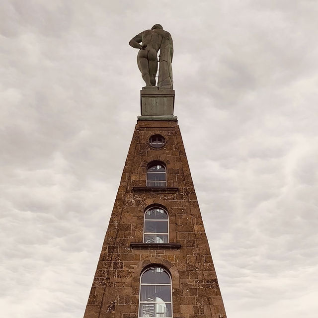 A Solo Hike Through Hydraulic History: Bergpark Wilhelmshöhe 🌳 