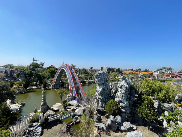 走進迷宮陣中~全台最大的主題寺廟公園! 走進迷宮陣中~全台最大的主題寺廟公園!