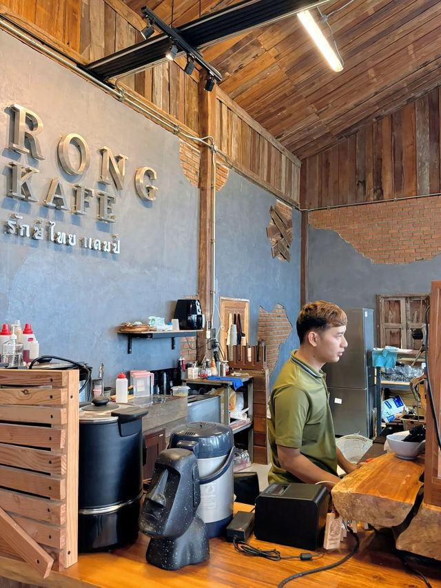 ไปคาเฟ่ หรือ ไปที่พักกัน RONG KAFE รักษ์ไทย แคมป์