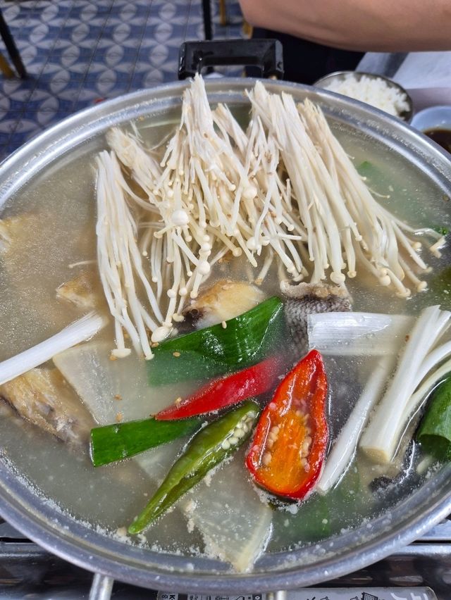목포의 진짜 맛집, 만선식당밴댕이회와 우럭간국의 매력