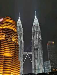 Petronas Twin Towers จุดแลนด์มาร์กสุดอลังการ ✨