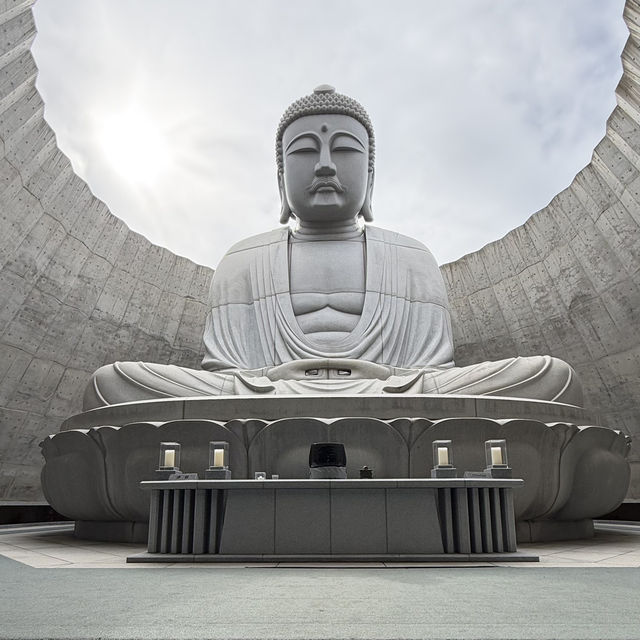 Hill of the Buddha & Moai Hill