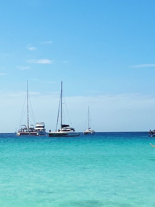 🏖️ Patong Beach, Phuket: Where Turquoise Dreams Meet Powdered Sugar Sands! 🌊 🏖️ Patong Beach, Phuket: Where Turquoise Dreams Meet Powdered Sugar Sands! 🌊