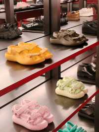 Onitsuka Tiger Concept Store with Embroidery Service?!