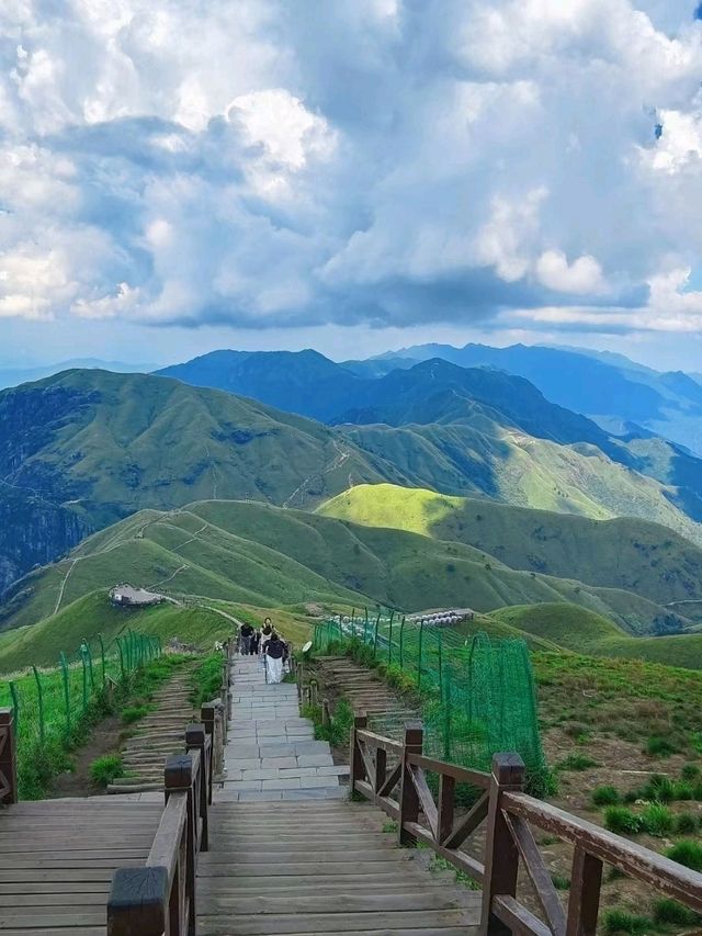 Mountains Await⛰️