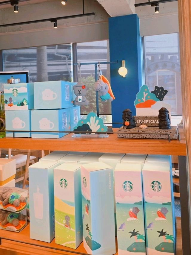 독특한 외관이 멋진, 스타벅스 제주중문점☕️ 독특한 외관이 멋진, 스타벅스 제주중문점☕️