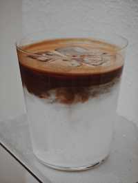 成都極簡風咖啡店 🔴 留白之間藏着生活溫度