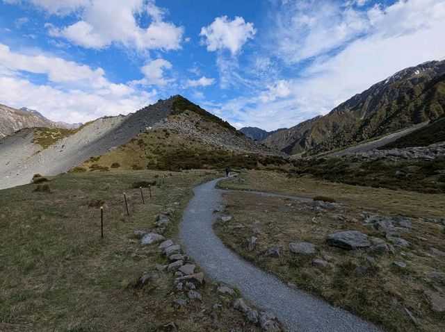 A Majestic Encounter with New Zealand’s Highest Peak A Majestic Encounter with New Zealand’s Highest Peak