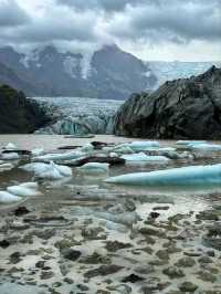❄️🩵 Svínafellsjökull Glacier – The Sapphire Giant of Iceland