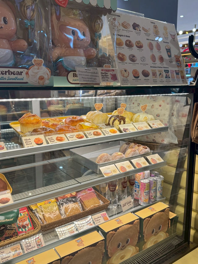 Butterbear — โลกสีหวานของขนม ตุ๊กตา และอาร์ททอย 