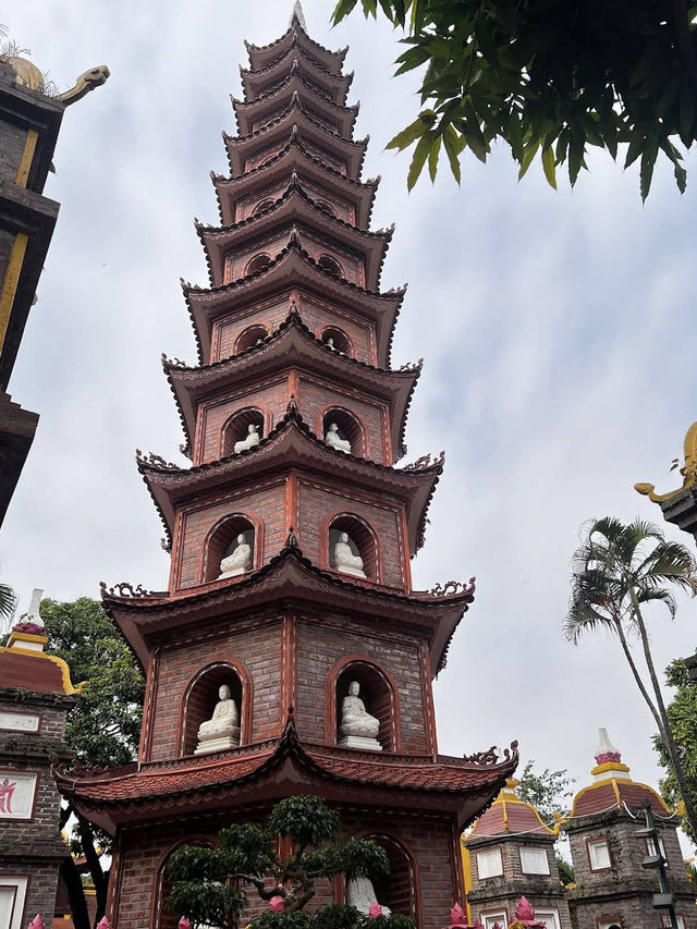 🕌 Tran Quoc Pagoda — Hanoi’s Timeless Lakeside Sanctuary 🕌 Tran Quoc Pagoda — Hanoi’s Timeless Lakeside Sanctuary